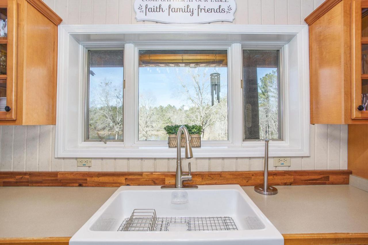 Refuge Ranch Retreat Log Cabin Lake 53+ Acres 洛克斯特格罗夫 外观 照片