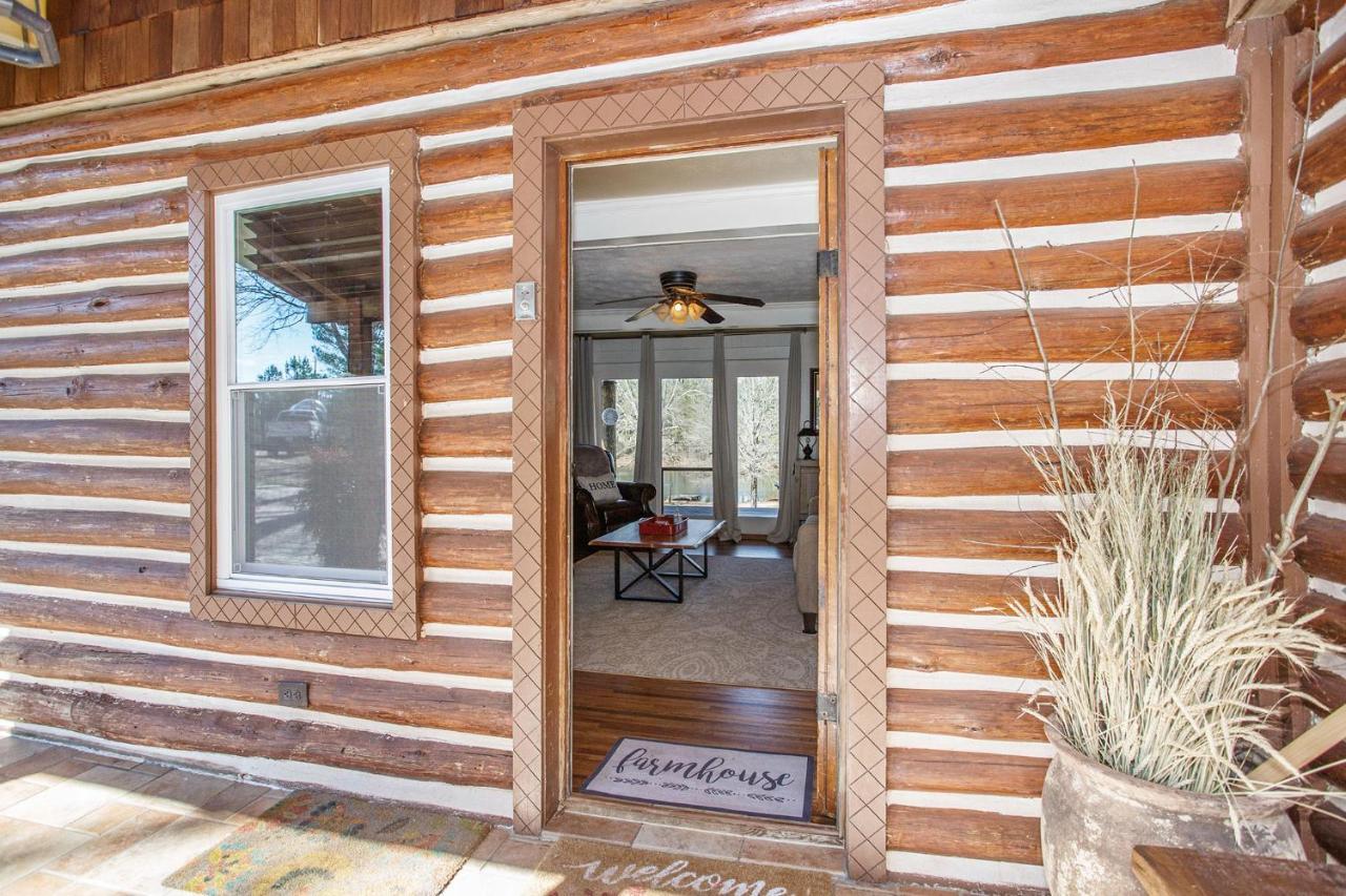 Refuge Ranch Retreat Log Cabin Lake 53+ Acres 洛克斯特格罗夫 外观 照片