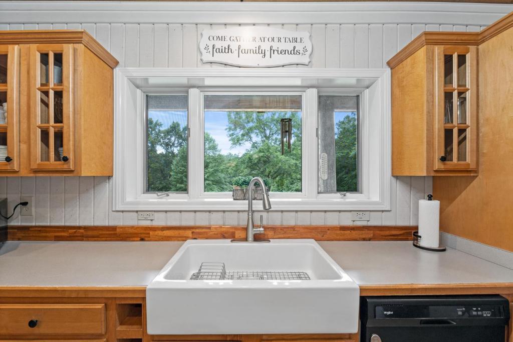 Refuge Ranch Retreat Log Cabin Lake 53+ Acres 洛克斯特格罗夫 外观 照片